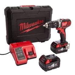 Perceuse à Percussion Compacte 18V 60Nm MILWAUKEE M18 BPD-402C + 2 Batteries 4.0Ah + Chargeur