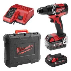 Perceuse à Percussion MILWAUKEE M18 CBLPD-422C